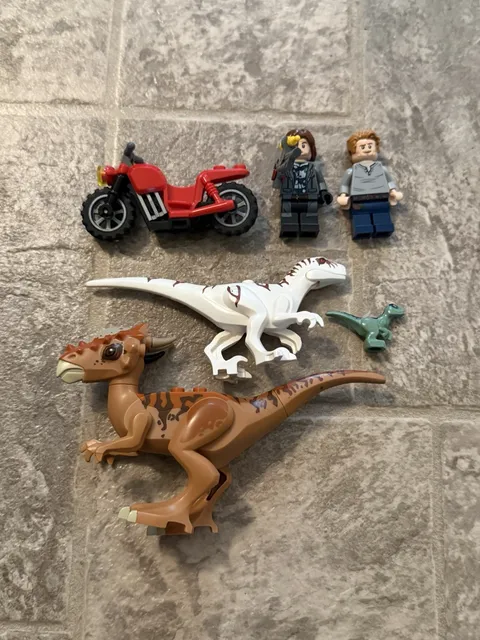 LEGO Jurassic World Huge Lot Of Minifigures Dinosaurs And Accessories Bundle