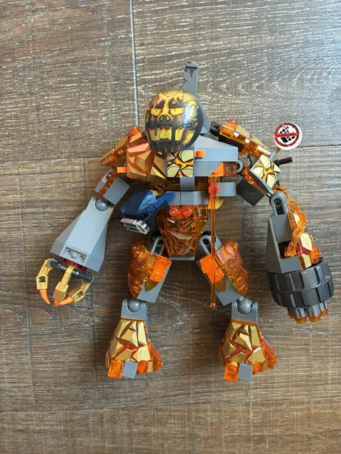 LEGO Molten Man Battle Super Heroes (76128) Incomplete