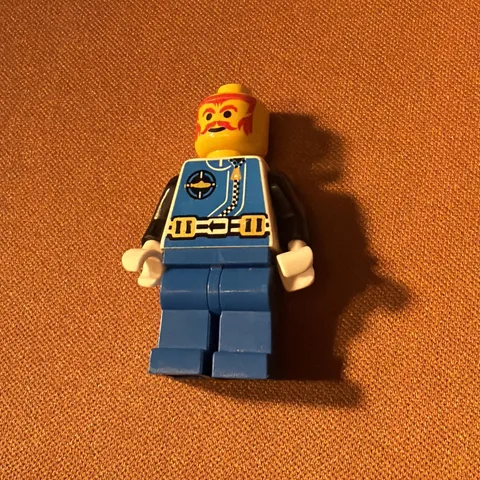 Rare Red beard Lego Aquanaut Minifigure / Aquazone Neptune Discovery Lab minifig