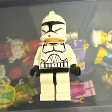 LEGO Star Wars Clone Trooper Minifigure White Armor Helmet Black Hands