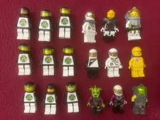 LEGO Vintage 80s/90s Space Minifigures Lot Of 18! Battletron(9)🔥📈