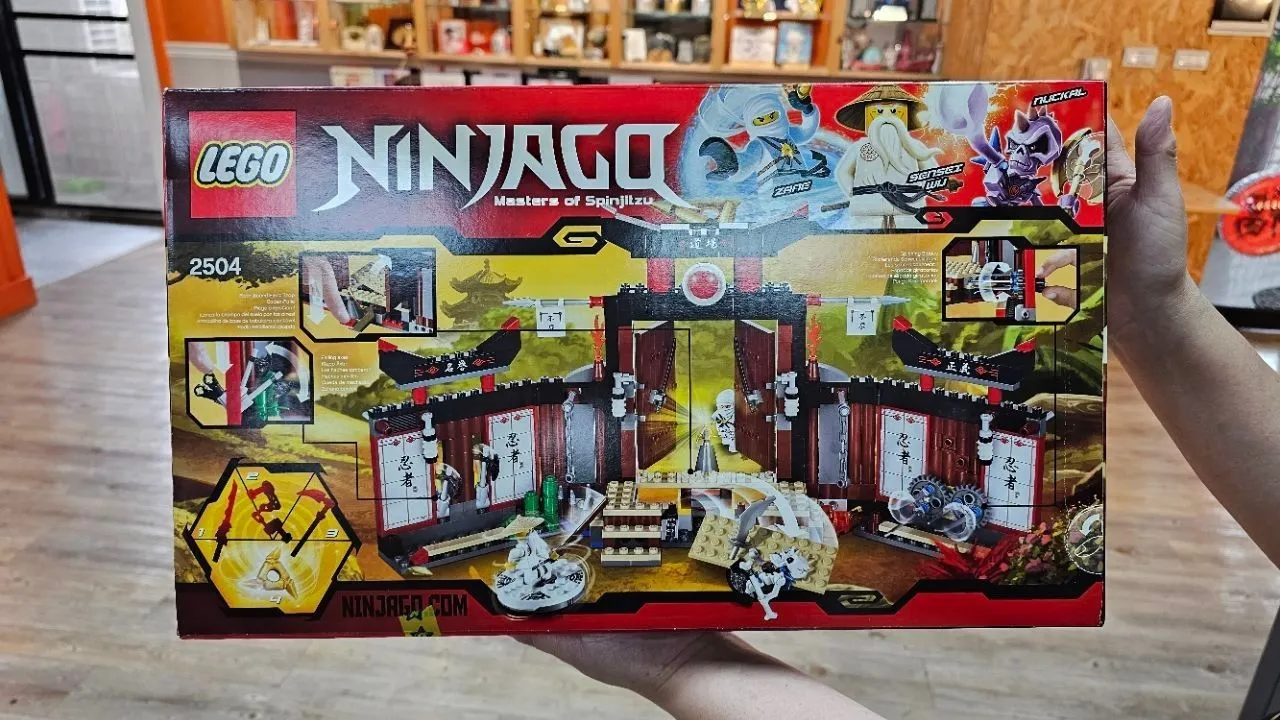 LEGO NINJAGO 2504 Spinjitzu Dojo  Sealed Free shipping