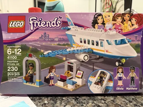 LEGO Friends: Heartlake Private Jet (41100)