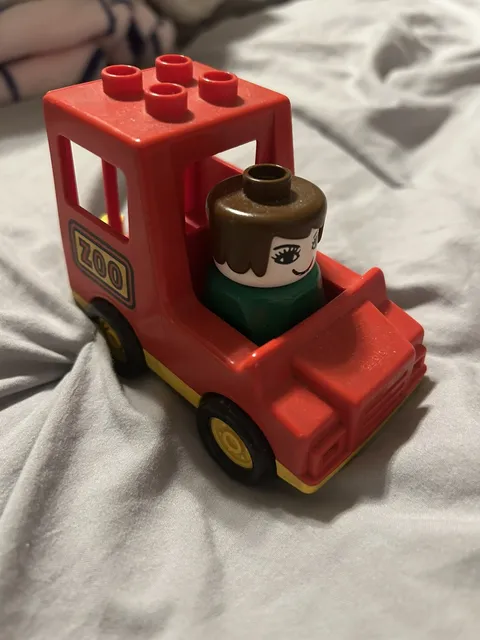 Vintage Lego Duplo Red Zoo Truck Riding Vehicle W/Figure Animal Back Opens 1983 