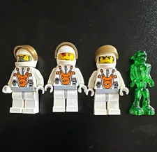 LEGO Mars Mission Minifigure Lot of 4 - 3 Astronauts + 1 alien