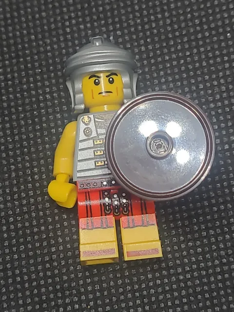 LEGO Collectible Minifigs - Rare - Series 6 8827 - Roman Soldier 