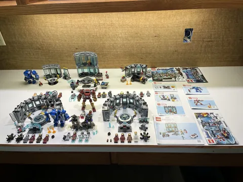 LEGO Marvel Iron Man Hall of Armor lot