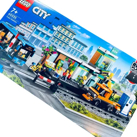 LEGO City Train Station Building Set 60335 Bus and Rail Truck 907 PCS Display