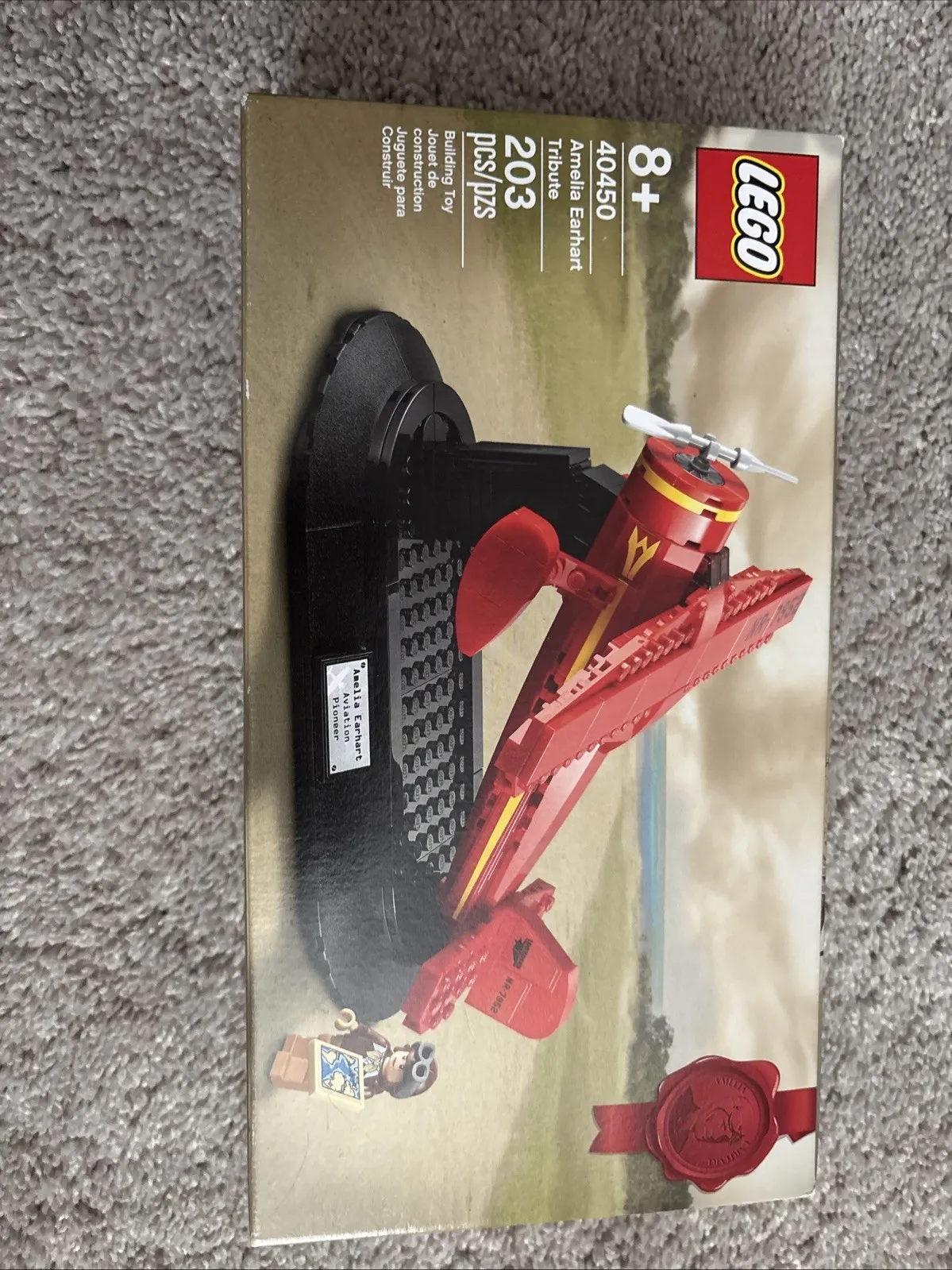LEGO Promotional: Amelia Earhart Tribute (40450)