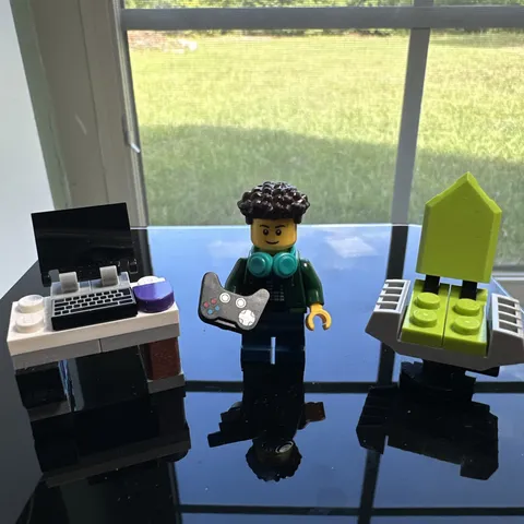 LEGO Gamer Minifigure Desk Laptop Chair Controller Custom Build
