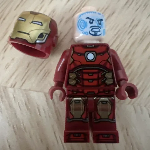 LEGO Minifigure Iron Man Super Heroes Marvel Avengers Tony Stark CMF