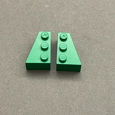 Lego 6564 6565 Green Replacement Parts Pieces Lot of 2