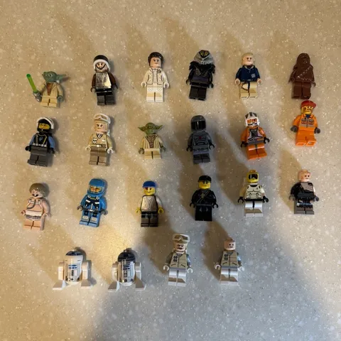 LEGO Star Wars Minifigure Lot Yoda Chewbacca R2-D2 Plastic Age 5+
