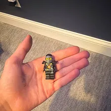 LEGO ninjago deepstone Cole (two dents on chest)