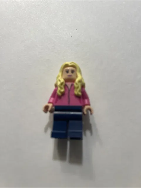 Lego Big Bang Theory Minifigure Penny IDEAS 21302 idea015