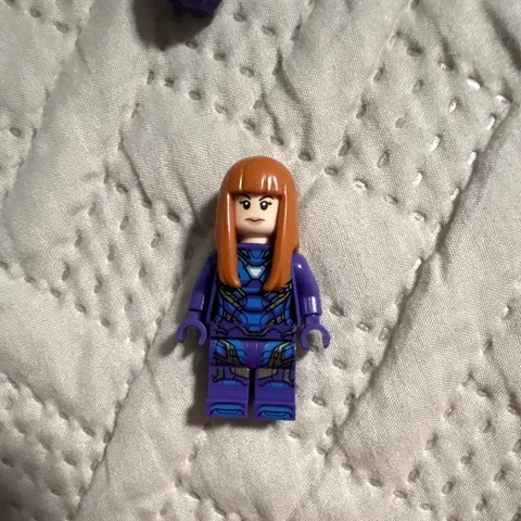 LEGO Pepper Potts Purple Iron Man Minifigure 76192 Super Heroes (read Des)