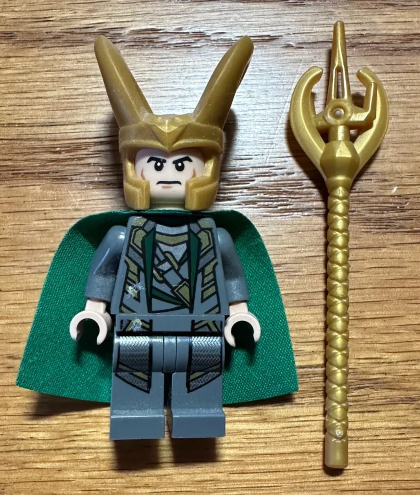 LEGO Marvel Superheroes LOKI minifigure