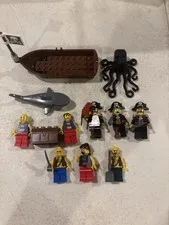 LEGO Vintage Pirates. Captain Brickbeard and Crew