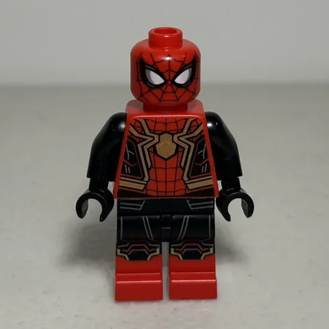 LEGO Spider-Man Minifigure Red & Black Suit Super Heroes Age 6+