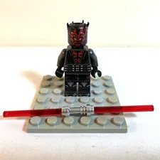 LEGO DARTH MAUL Minifigure - Star Wars Sith - Red Lightsaber