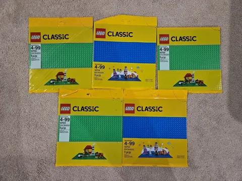 LEGO Baseplate Lot of 5 - 32x32 Green & Blue Baseplates *BRAND NEW AND SEALED*