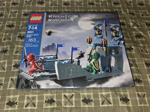 LEGO #8801 Knight's Kingdom Knight's Attack Barge 100% Complete In Box Vintage
