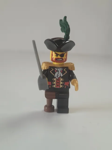 LEGO PI142 Captain Brickbeard (Minifigure, Pirates, 2013, Pirates, 850839) Cad