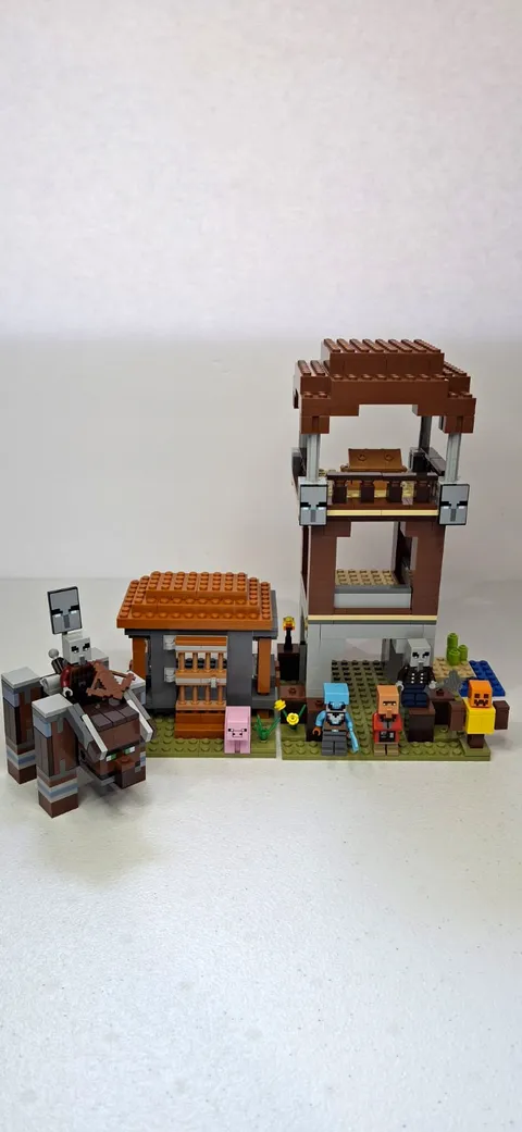 LEGO Minecraft The Pillager Outpost and Ravager - 21278