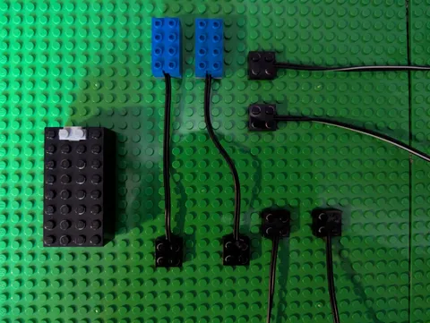 Lego 9V Mindstorms & Train Parts Lot Sensors, Battery Holder, Connector 2 X 2