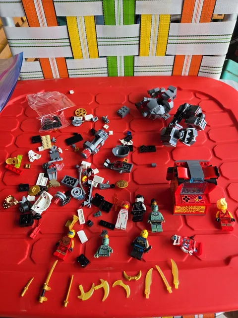 LEGO NINJAGO: Kai Avatar - Arcade Pod (71714) & Other Mini Figures & Parts Lot
