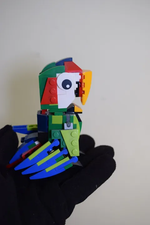 LEGO CREATOR: Rainforest Animals (31031) Parrot Bird ONLY READ