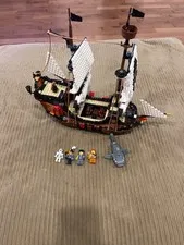 LEGO 31109 Creator 3-in-1 Pirate Ship Minifigs  Included Retired
