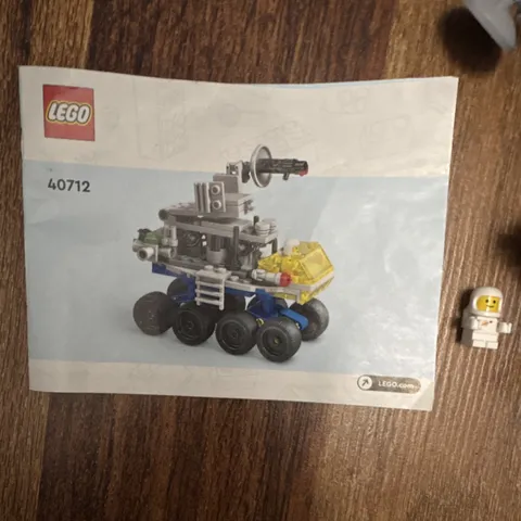 LEGO Rover Vehicle Set 40712 w/ Instructions & Astronaut Minifigure