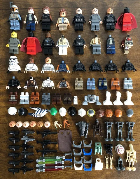Lego Star Wars: Lot Of Mini-figures, Droids, Blasters, Parts, Pieces. Read Desc.