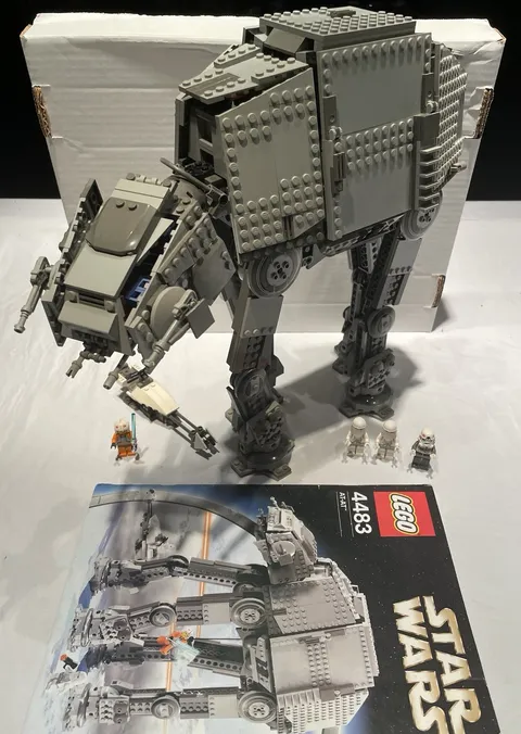 LEGO Star Wars 4483 AT-AT 2003 with Manual Hoth Luke 2 Snowtroopers AT-AT Pilot