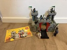 LEGO - Knight's Castle / Falcon Knights Castle - 6073 - Complete - 1984
