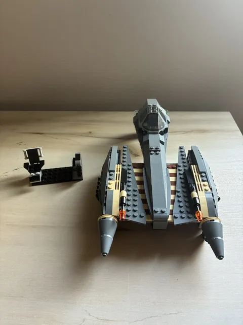 LEGO Star Wars: General Grievous' Starfighter (8095) Incomplete