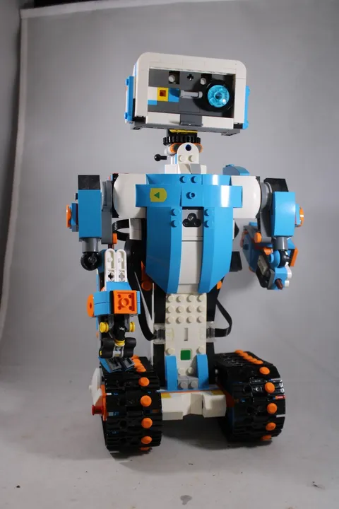 Incomplete - LEGO Boost: Creative Toolbox (17101) - Boost Build Code Play Robot