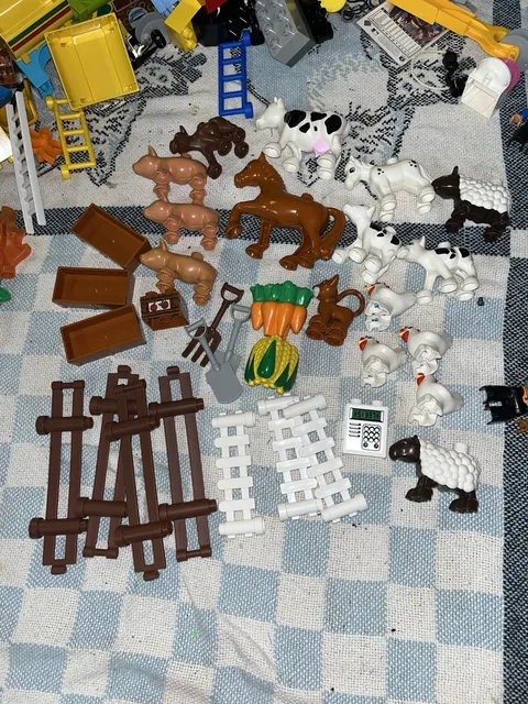 Very Large Lot of LEGO Duplo 500+ Pieces Building Blocks