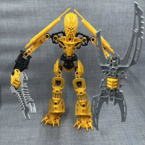 LEGO BIONICLE: Mata Nui (8989) (No Box or Instructions) VERY RARE