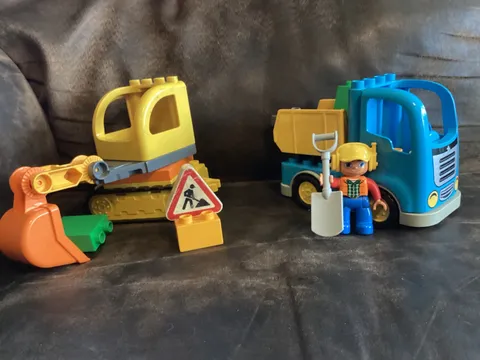 Lego Duplo 10812 Truck & Tracked Incomplete Parts Lot