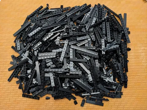 LEGO 700pcs Black Small Mix Bulk Lot Tiles Plates 1x1 1x2 1x6 Detail Finishing