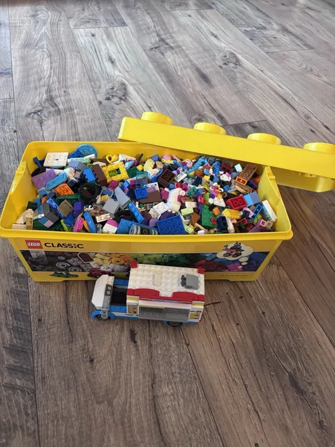 LEGOS & Storage Brick Case 8 Stud Large Yellow Container Plastic Bin Box 4.5lb