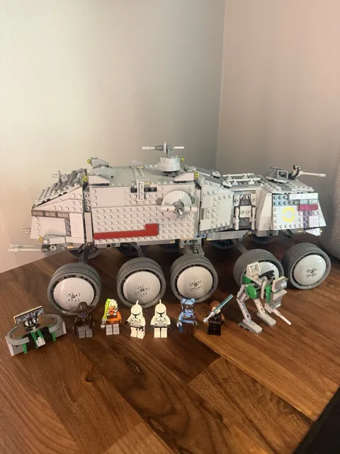 LEGO Star Wars 8098 Clone Turbo Tank Good Condition