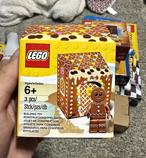 LEGO Seasonal Mini Gingerbread Man 5005156 3 pcs Ages 6+ Brick Separator 2016