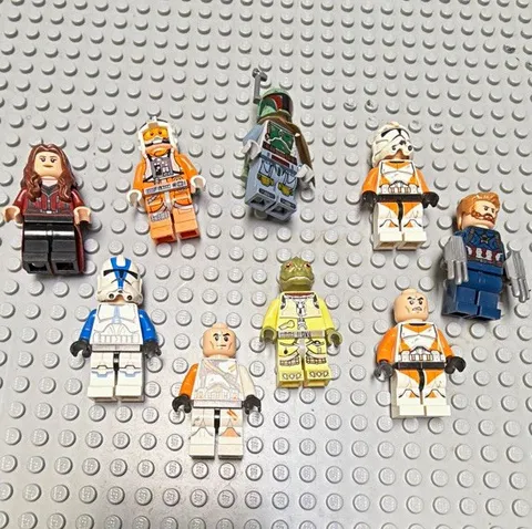 LEGO Star Wars/Marvel 1 RANDOM Minifigure (READ)