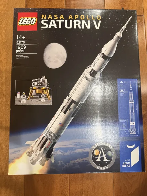 LEGO Ideas: Lego NASA Apollo Saturn V (92176) NEW