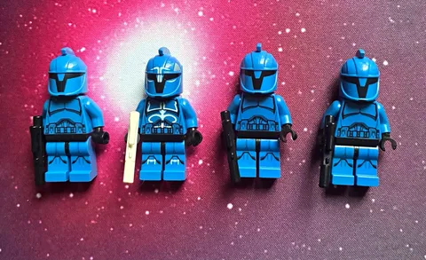 4 LEGO Star Wars Senate Commando Clone Trooper Minifigures w/ Blasters