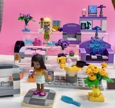 LEGO Friends Home Accessories Furniture flower pot with mini figure lot.