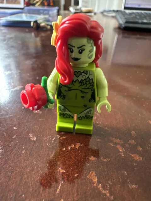 Lego Batman Arkham Asylum POISON IVY Minifigure Only 76300